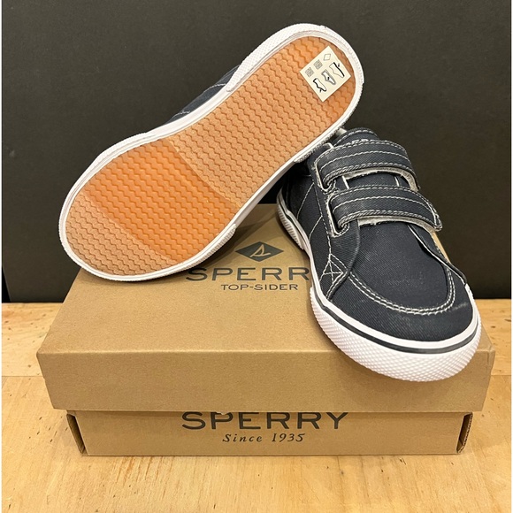 Boys Sperry Sneakers - Picture 1 of 3